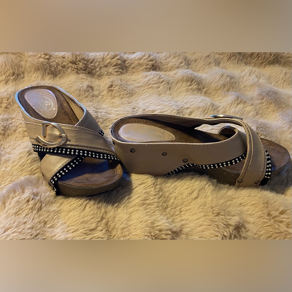Bolaro wedged sandals-mules 7.5